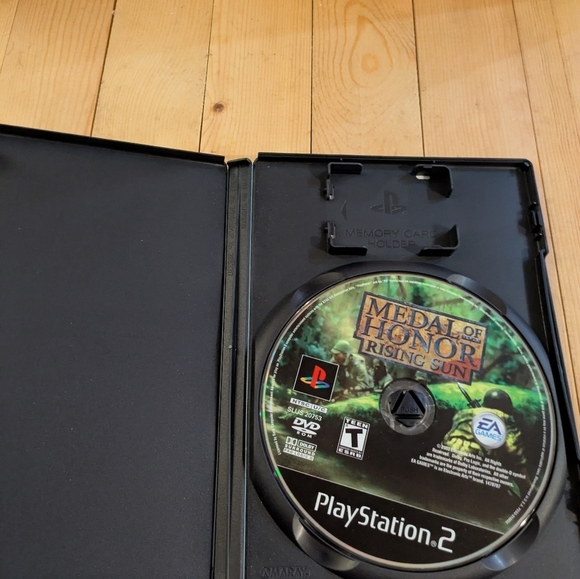 Medal of Honor: Rising Sun for PlayStation 2 Game Used - Picture 4 of 5